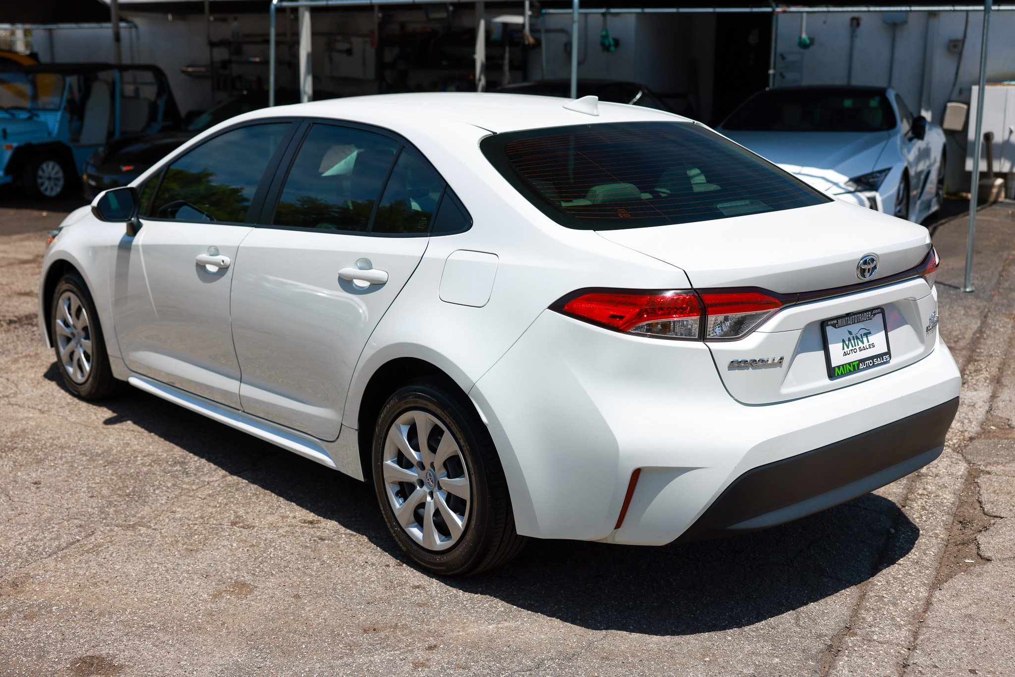 Used 2024 Toyota Corolla LE FWD image 8