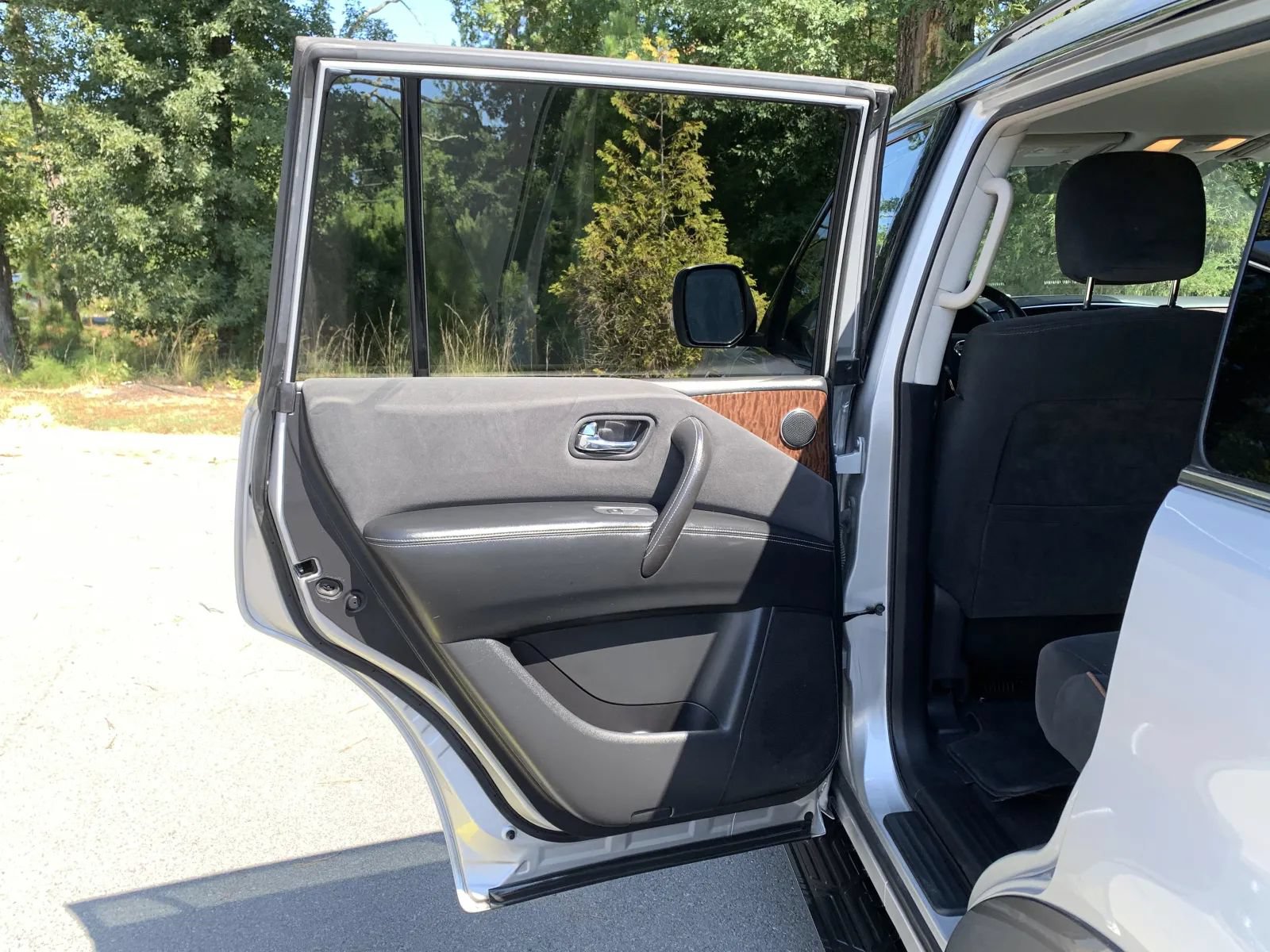 Used 2018 Nissan Armada SV w/ Driver Package RWD image 25