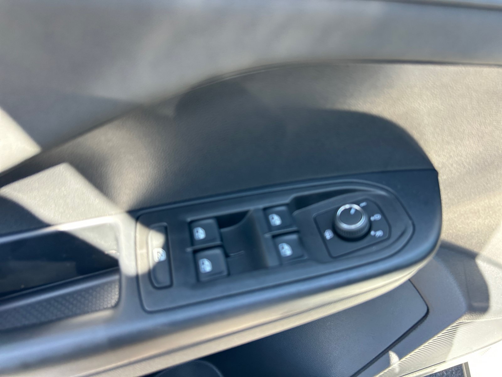 New 2026 Volkswagen Taos SE AWD/4WD image 13