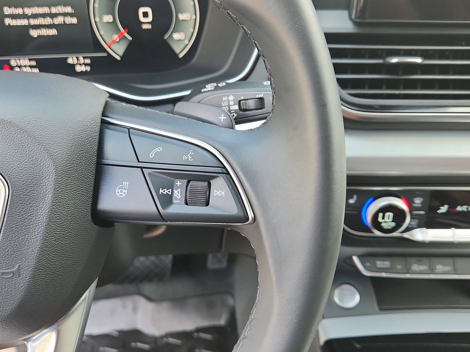 Certified 2025 Audi Q5 2.0T Premium w/ Convenience Plus Package image 25