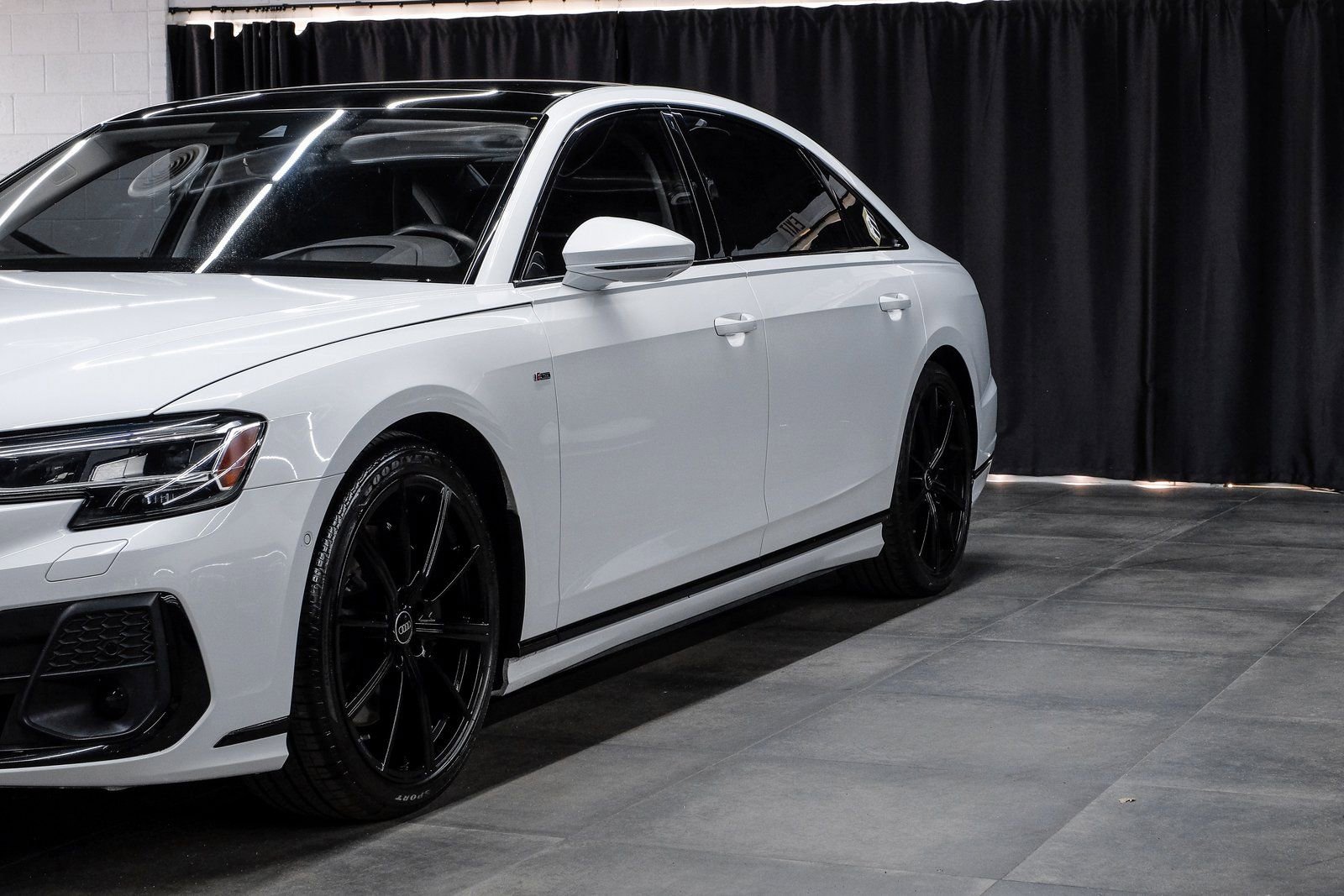 Used 2022 Audi A8 L 3.0T w/ Luxury Package image 8