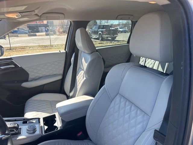 Used 2022 Mitsubishi Outlander SEL image 6