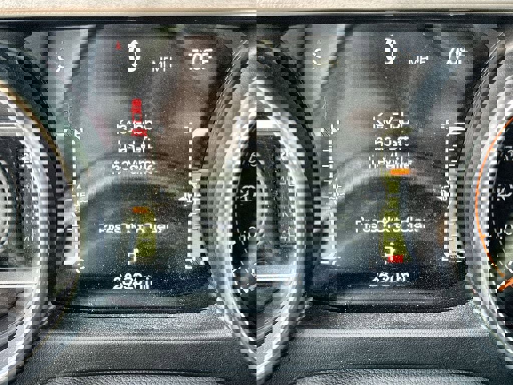 Used 2023 Jeep Gladiator Willys image 18