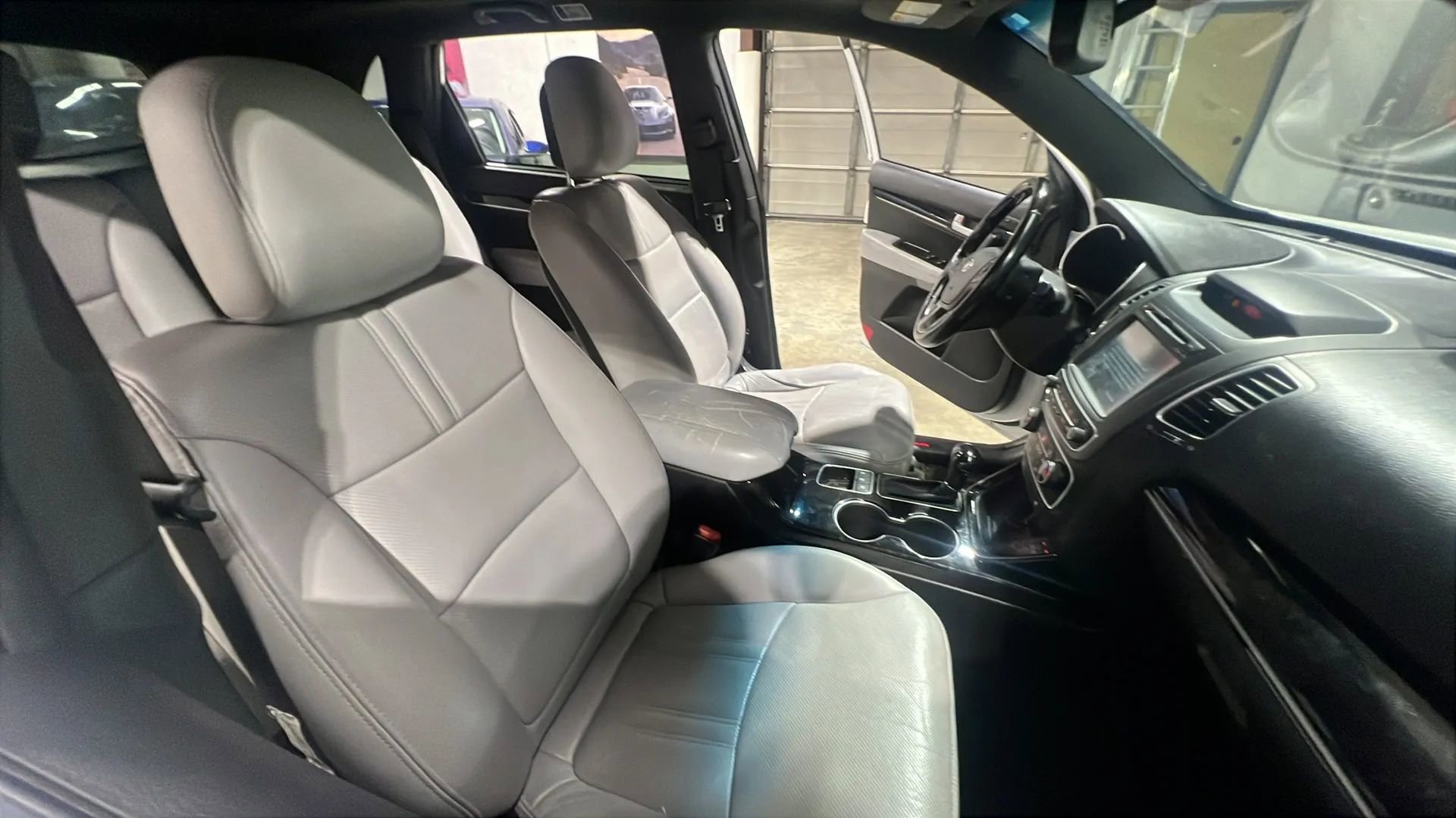 Used 2015 Kia Sorento SX image 9