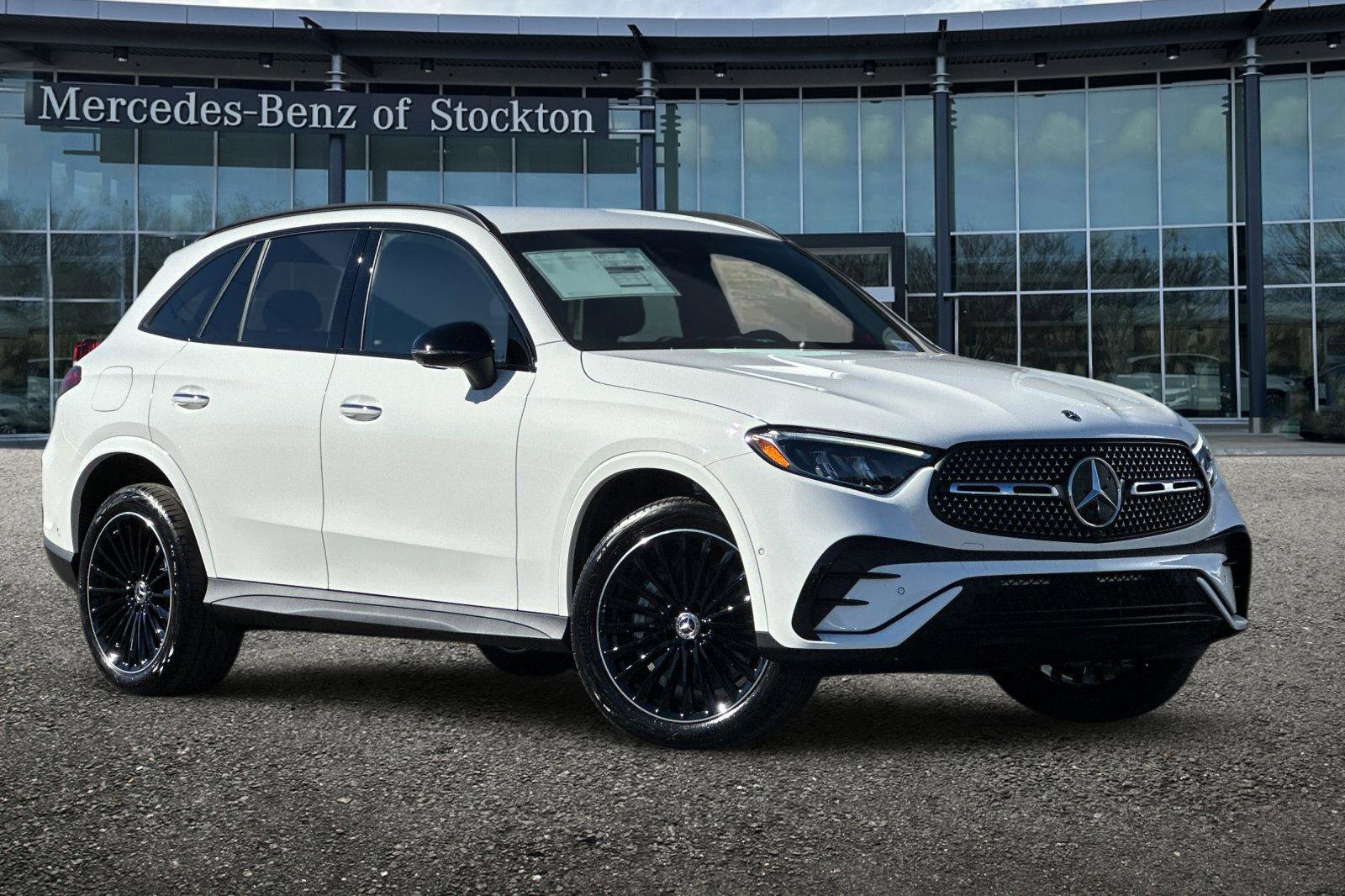 New 2026 Mercedes-Benz GLC 300 image 1