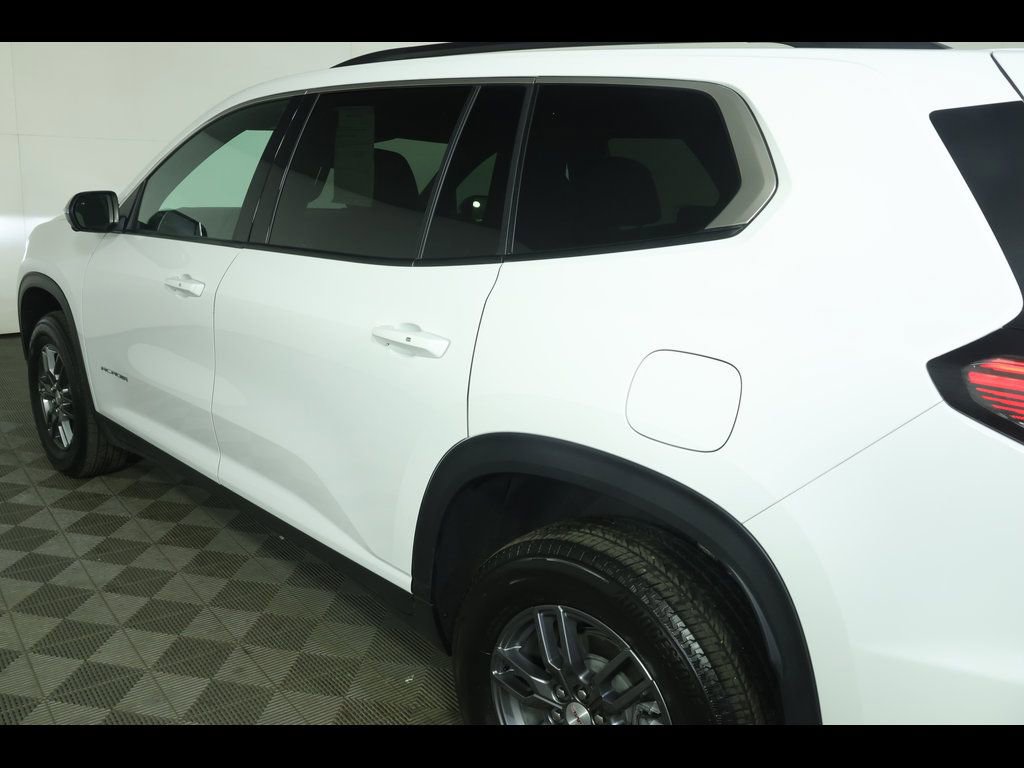 Used 2025 GMC Acadia Elevation image 18