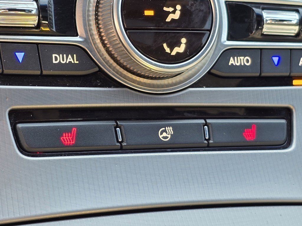 Used 2017 Lincoln MKZ Select w/ Climate Package image 9