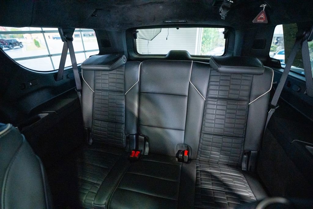 Used 2025 Cadillac Escalade ESV V image 57