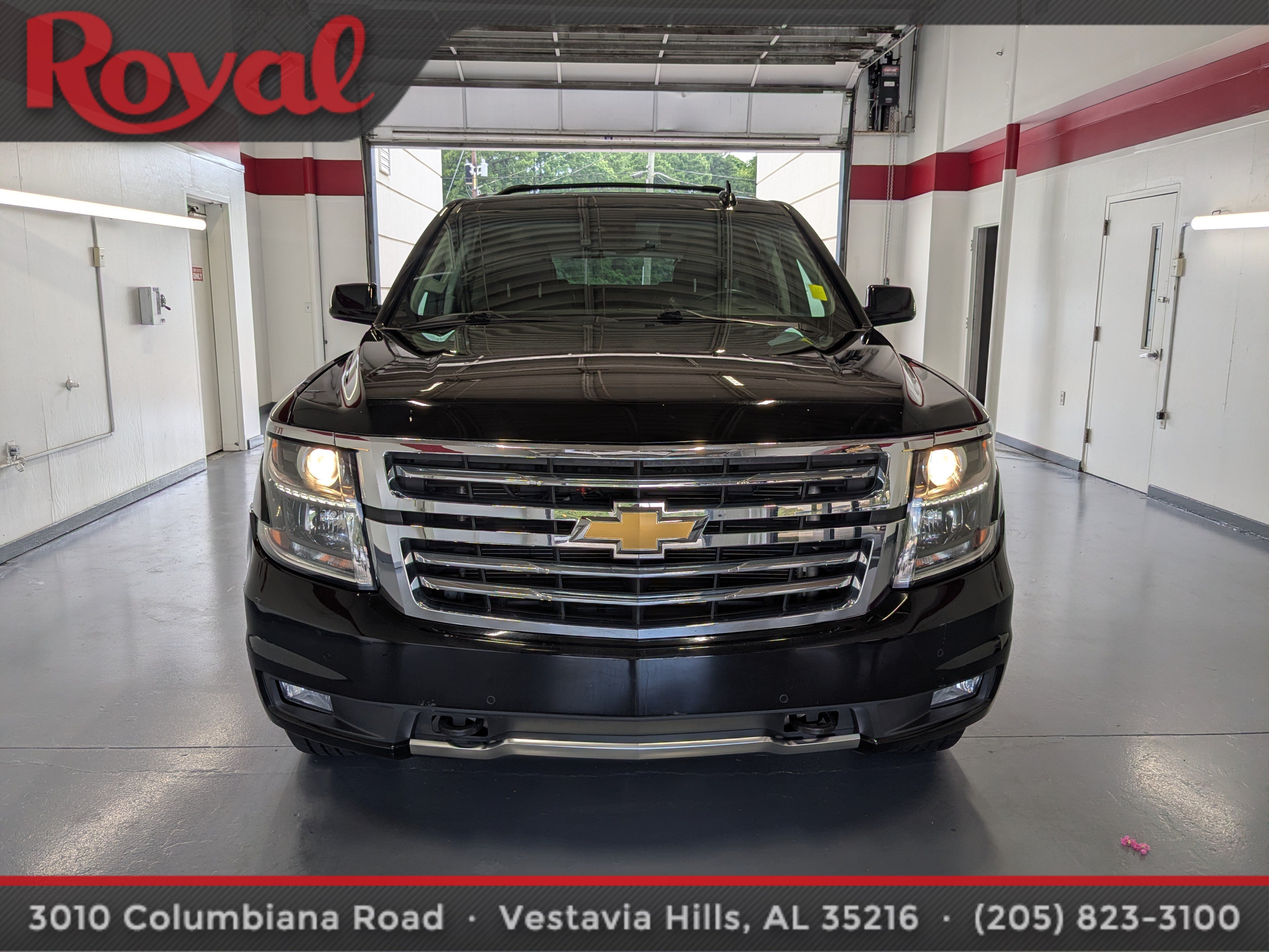 Used 2018 Chevrolet Suburban LT AWD/4WD image 6