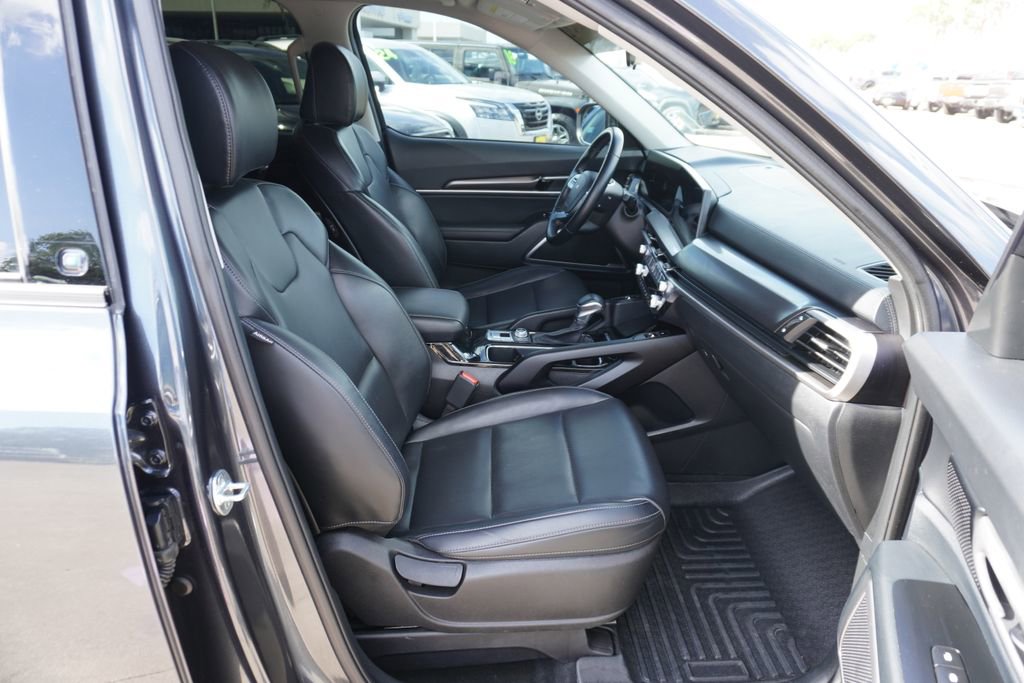 Used 2024 Kia Telluride S image 23