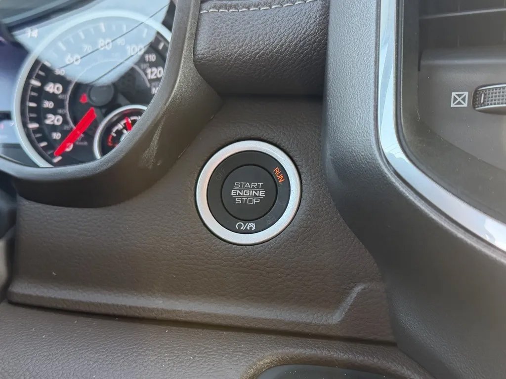 New 2026 RAM 1500 Laramie w/ Trailer Tow Group AWD/4WD image 19