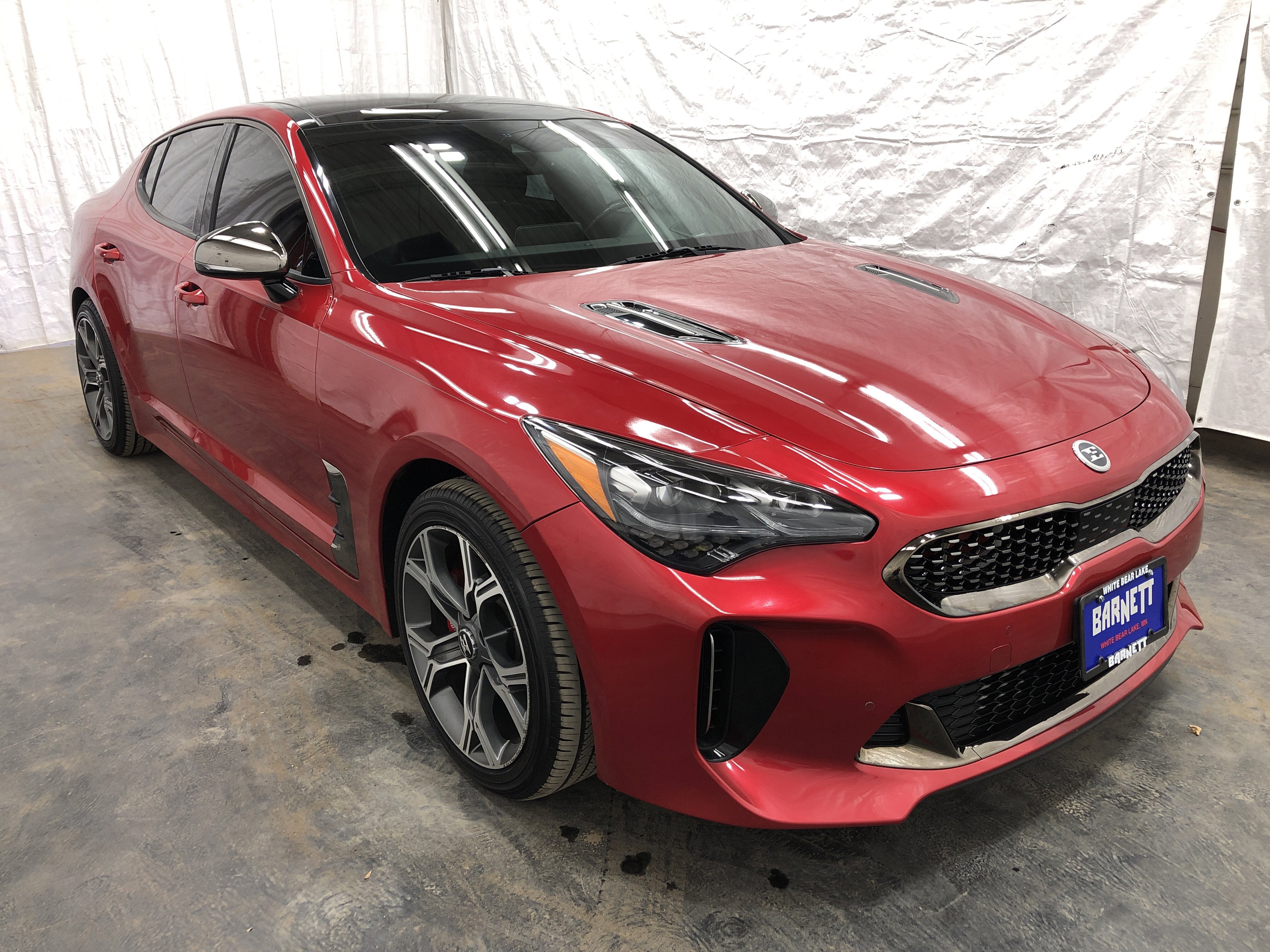 Used 2018 Kia Stinger GT2 AWD/4WD image 2