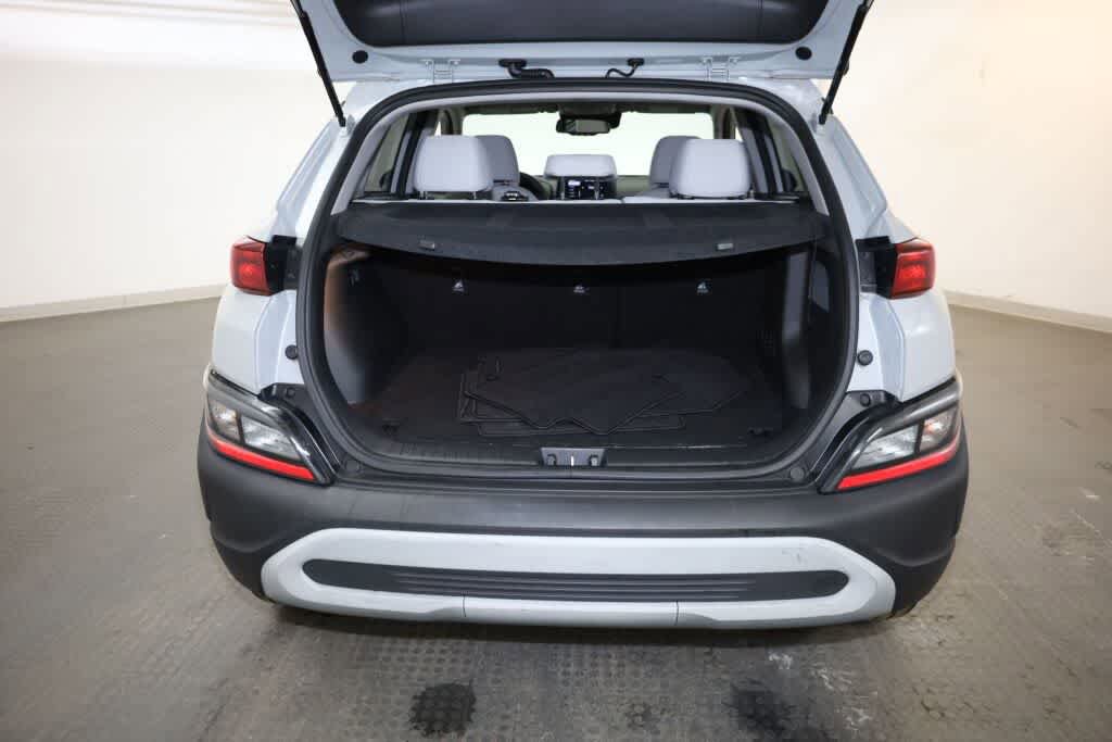 Used 2023 Hyundai Kona SEL w/ Cargo Package AWD/4WD image 32