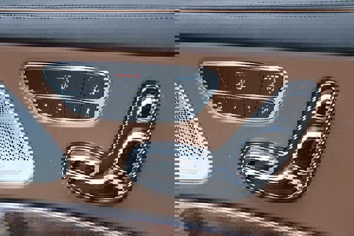 Used 2018 Mercedes-Benz S 560 4MATIC Sedan image 44