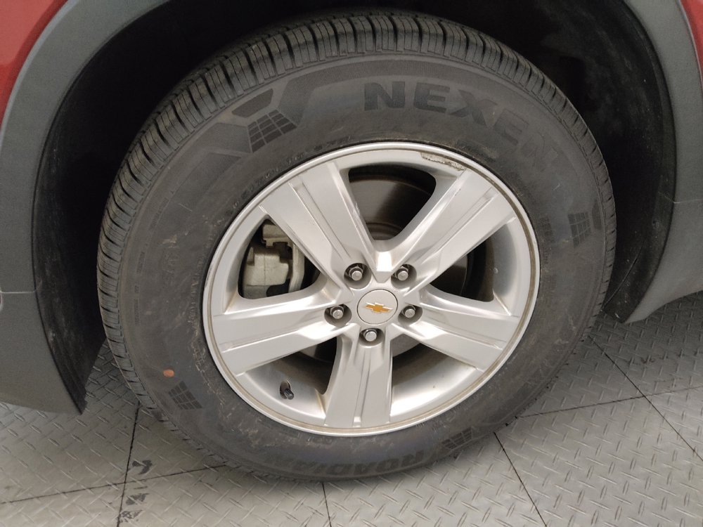Used 2015 Chevrolet Trax LT w/ LT Sun and Sound Package FWD image 31