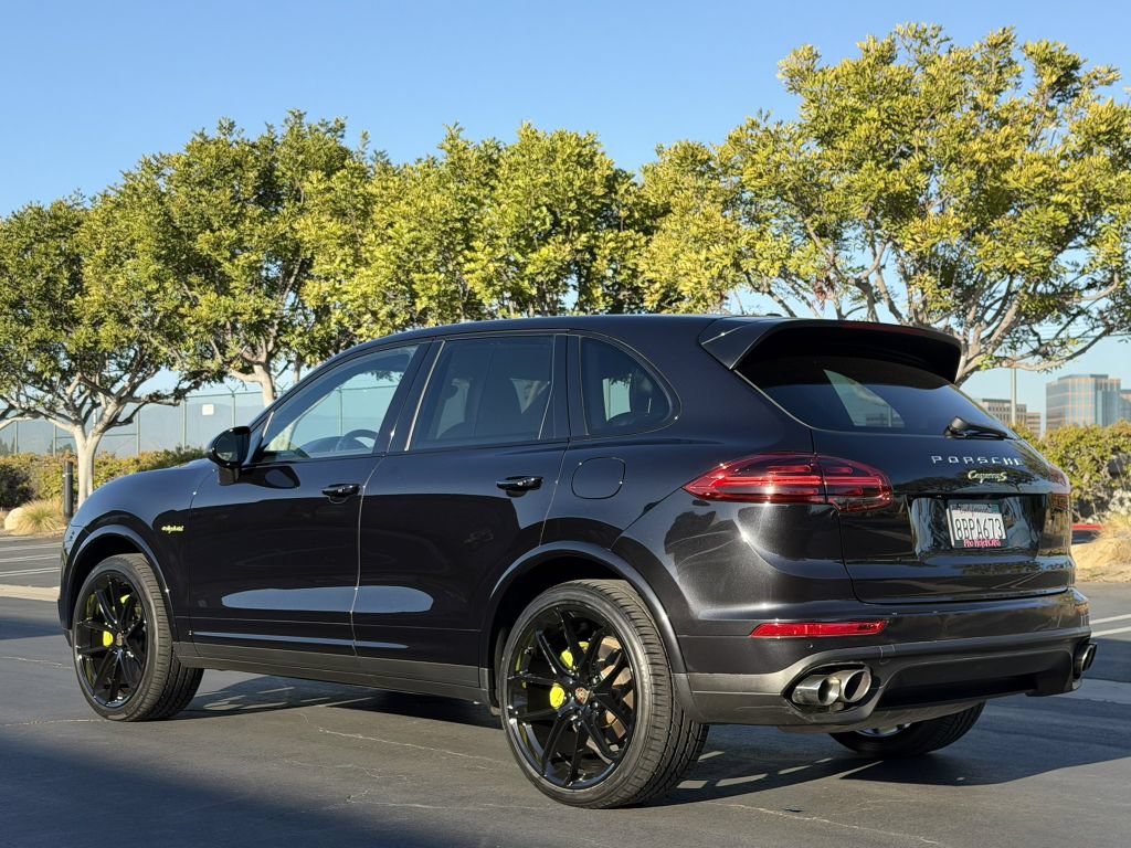 Used 2017 Porsche Cayenne S Platinum AWD/4WD image 5