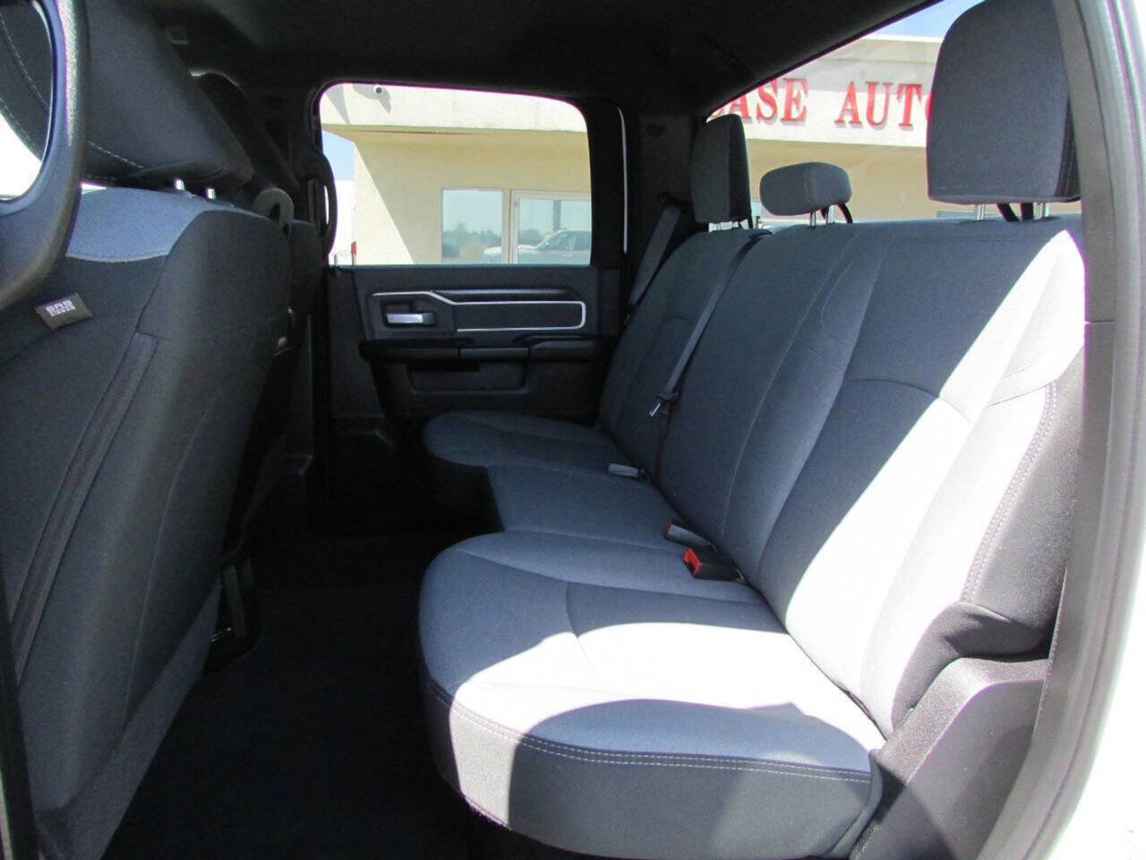 Used 2022 RAM 3500 Big Horn image 27