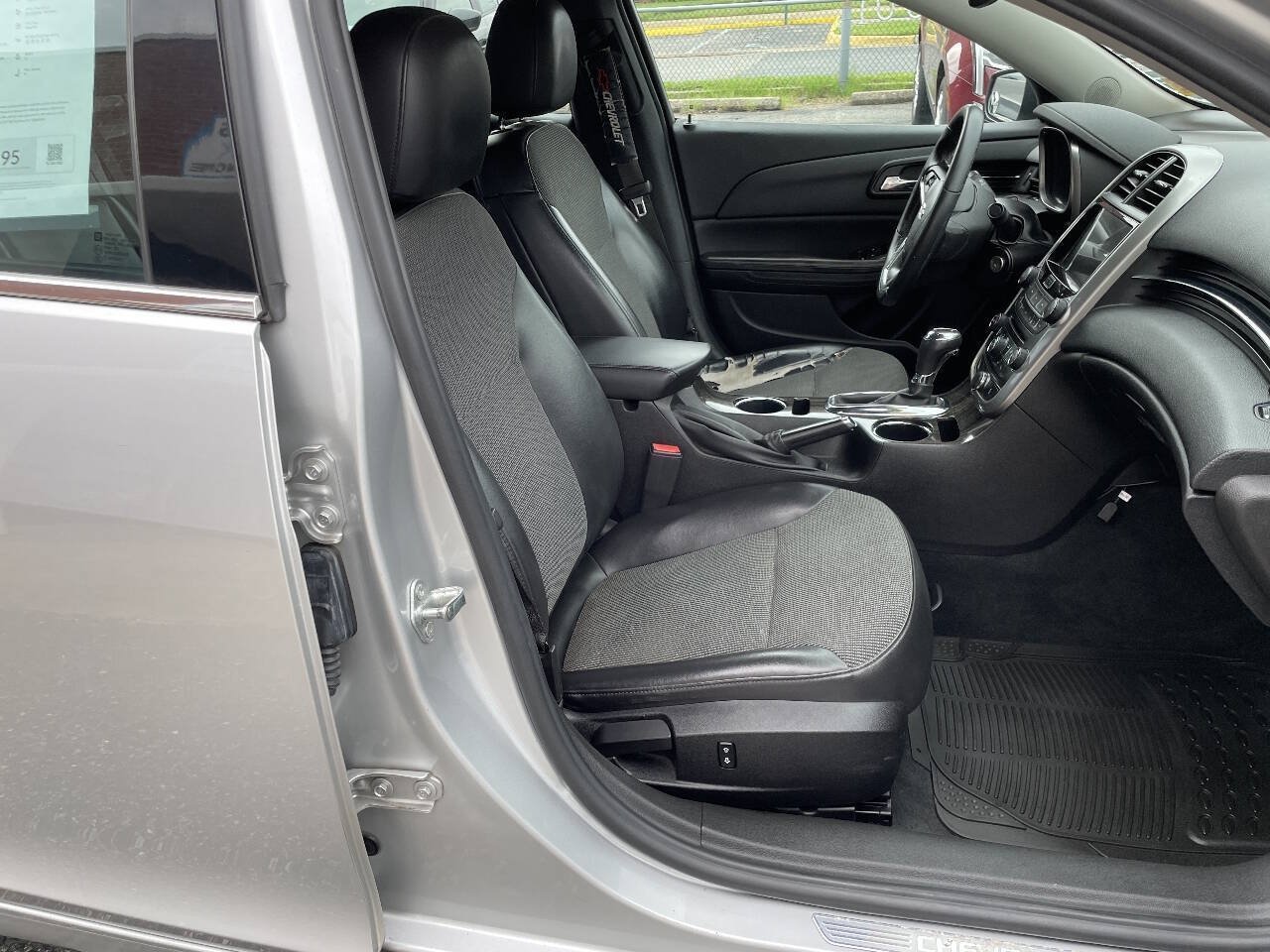 Used 2014 Chevrolet Malibu LT FWD image 23