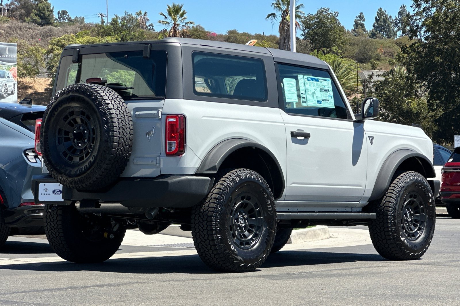 New 2026 Ford Bronco 2-Door w/ Sasquatch Package AWD/4WD image 3