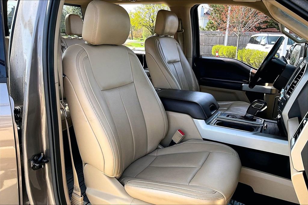 Used 2019 Ford F150 Lariat image 28