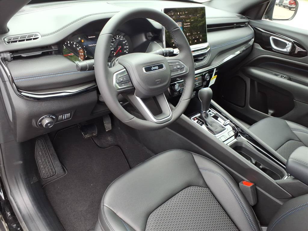 New 2026 Jeep Compass Latitude AWD/4WD image 3