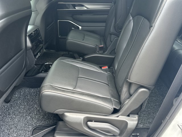 New 2026 Jeep Grand Wagoneer L 4WD image 19