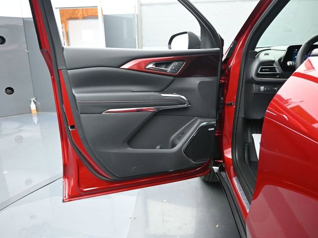 New 2026 Chevrolet Traverse RS w/ LPO, Floor Liner Package image 13