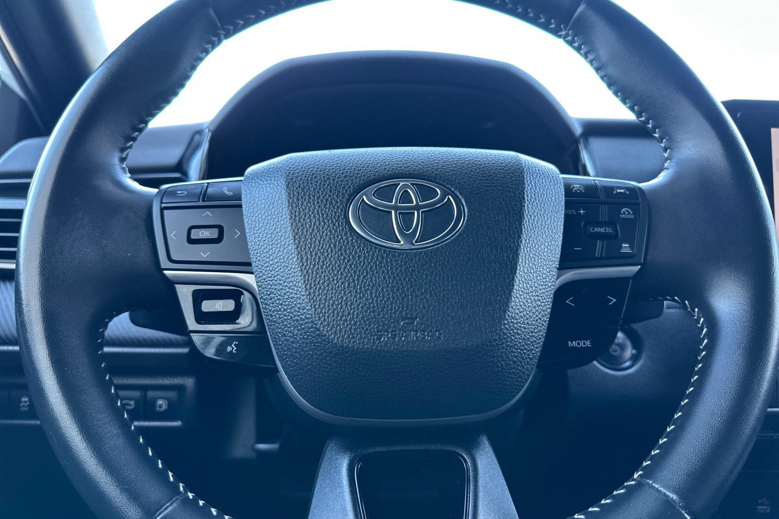 Certified 2025 Toyota Camry SE FWD image 22
