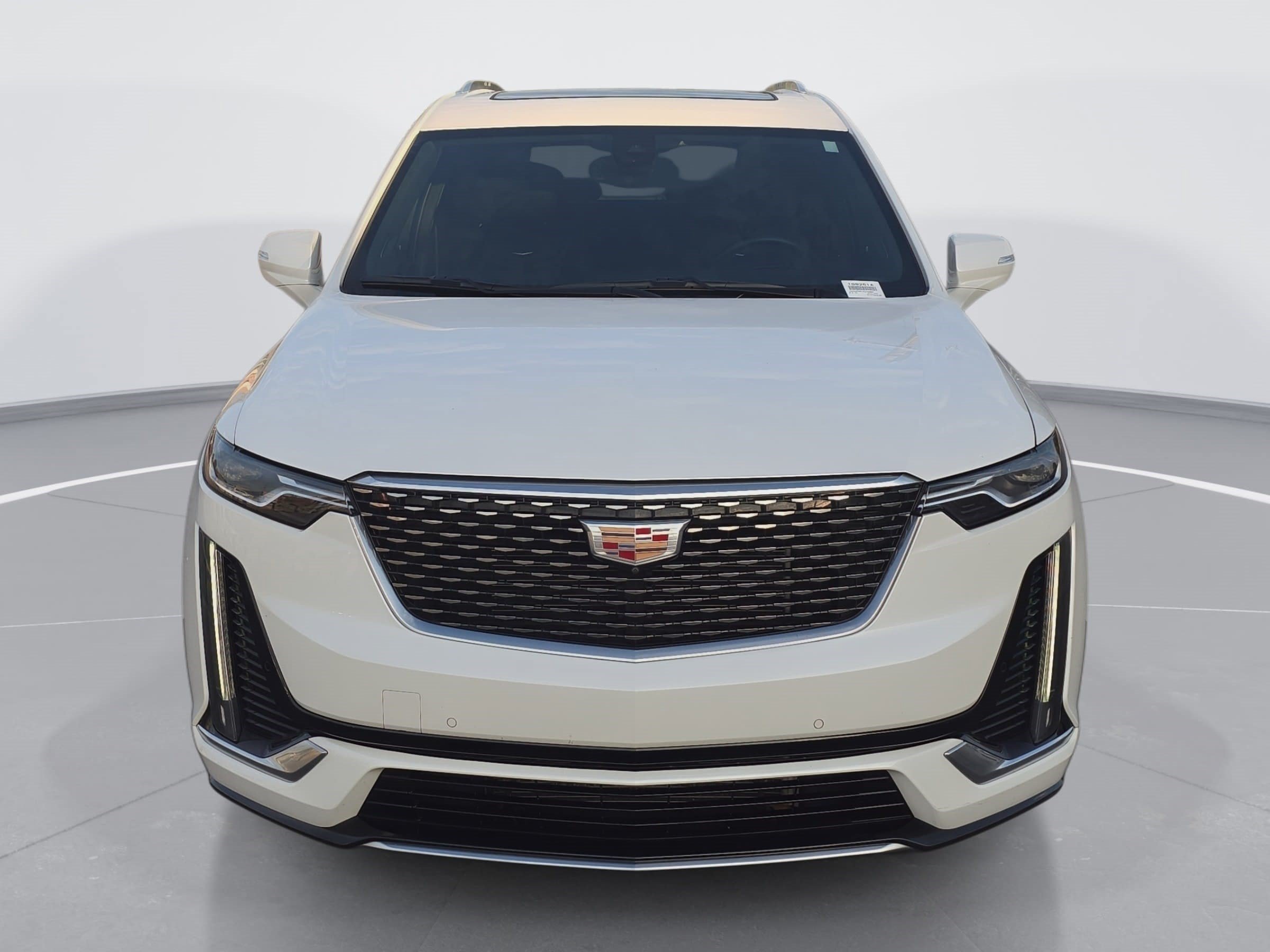 Used 2023 Cadillac XT6 Premium Luxury w/ Technology Package FWD image 8