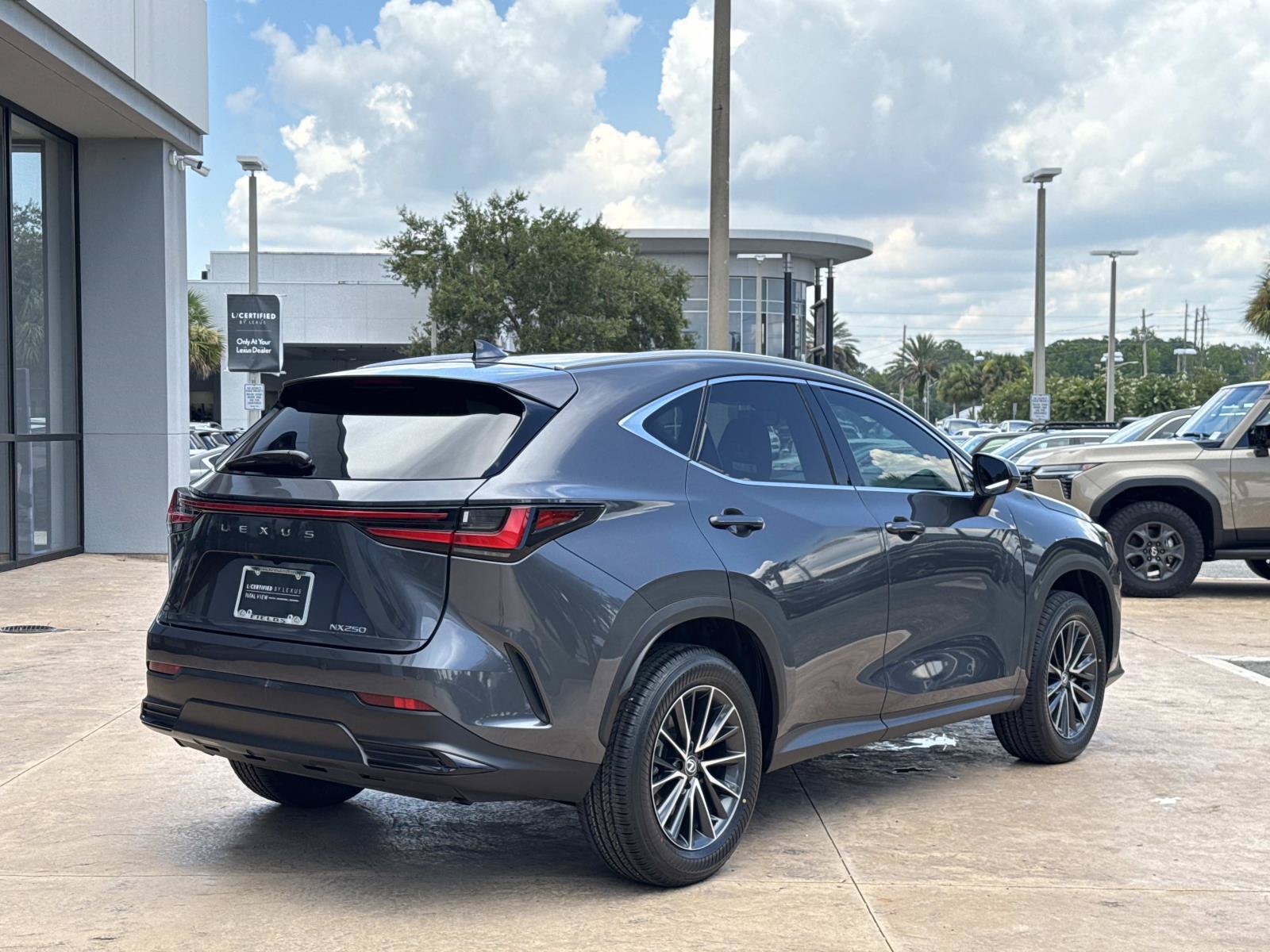 Certified 2024 Lexus NX 250 FWD w/ Towing Package (2000 Lbs) image 3