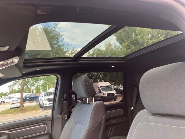 Used 2022 RAM 1500 Big Horn AWD/4WD image 16