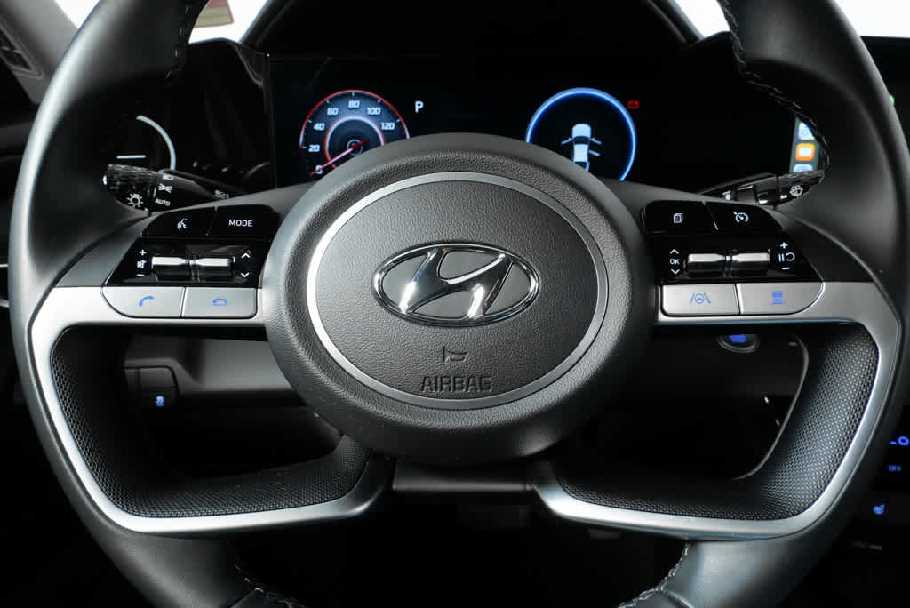 Certified 2023 Hyundai Elantra SEL w/ Convenience Package image 9