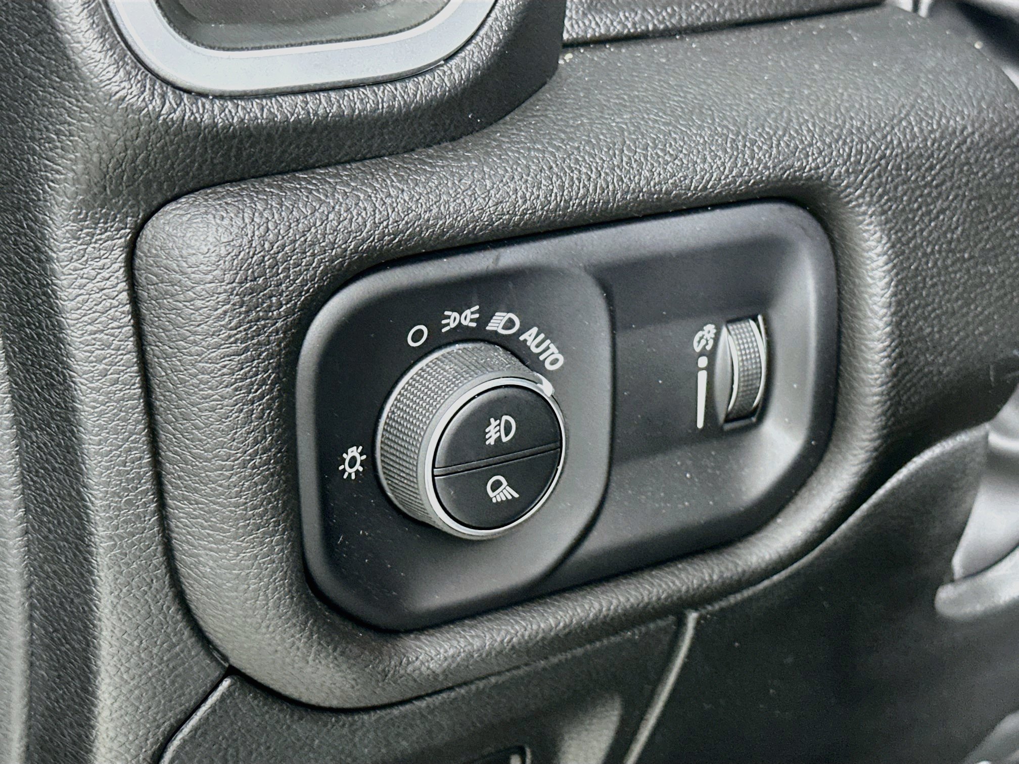 Used 2023 RAM 1500 Big Horn RWD image 10