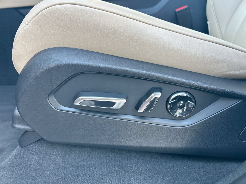 Used 2025 Acura MDX w/ Technology Package FWD image 31