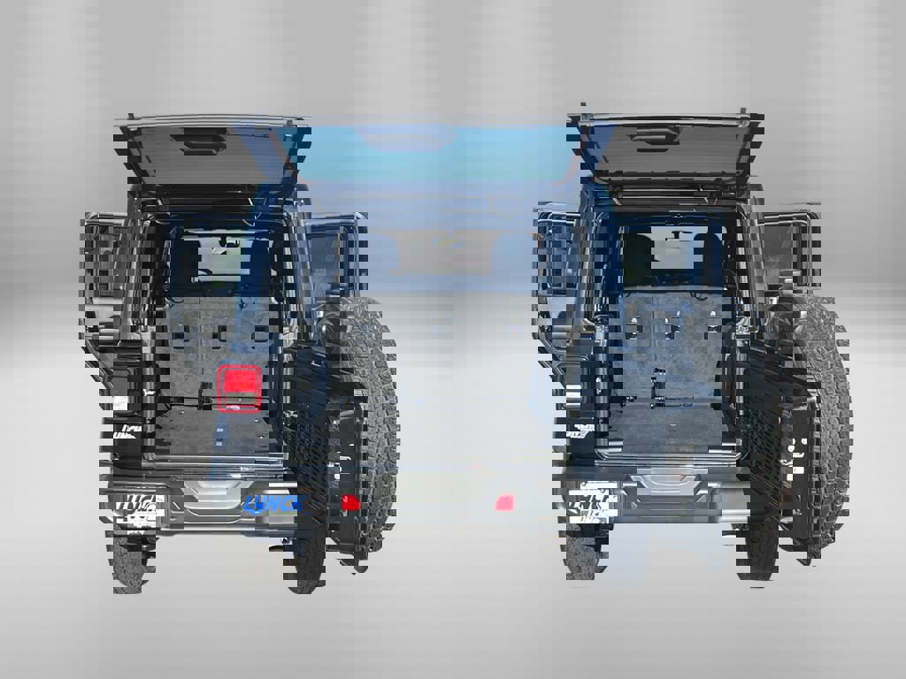 Used 2021 Jeep Wrangler Unlimited Sahara w/ Uconnect 4C Nav & Sound Group image 40