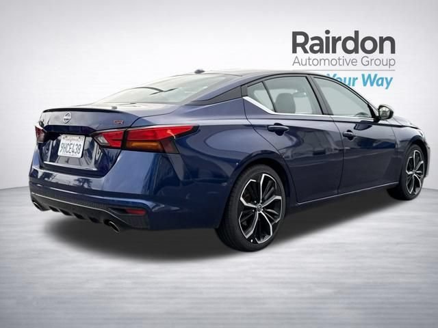 Used 2023 Nissan Altima 2.5 SR FWD image 13