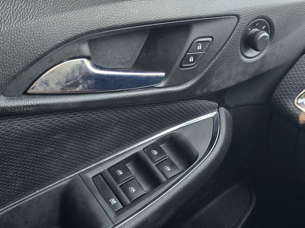 Used 2017 Chevrolet Cruze LT w/ RS Package FWD image 23
