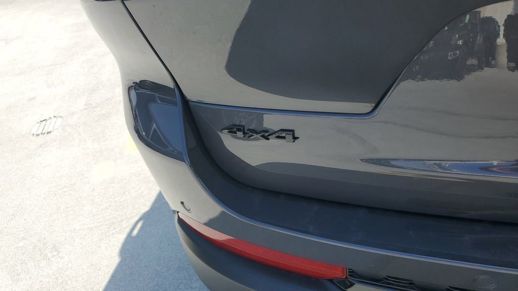 New 2025 Jeep Grand Cherokee L Altitude image 9