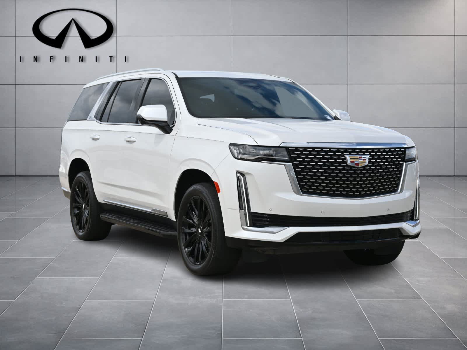 Used 2024 Cadillac Escalade Luxury RWD image 3