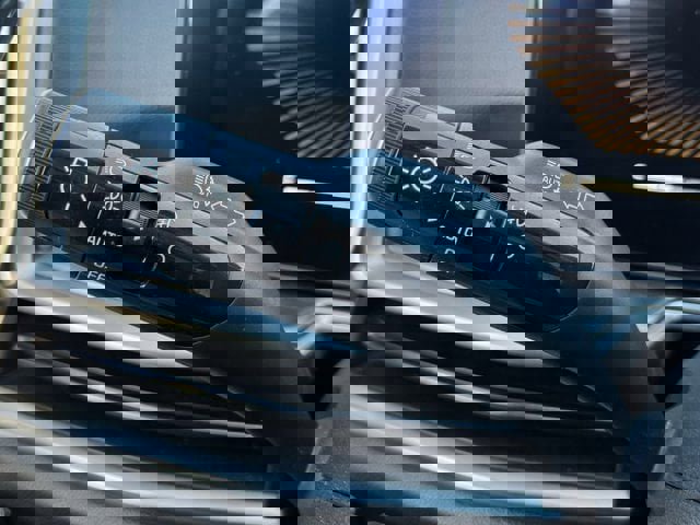 Used 2025 Kia Sorento EX image 25