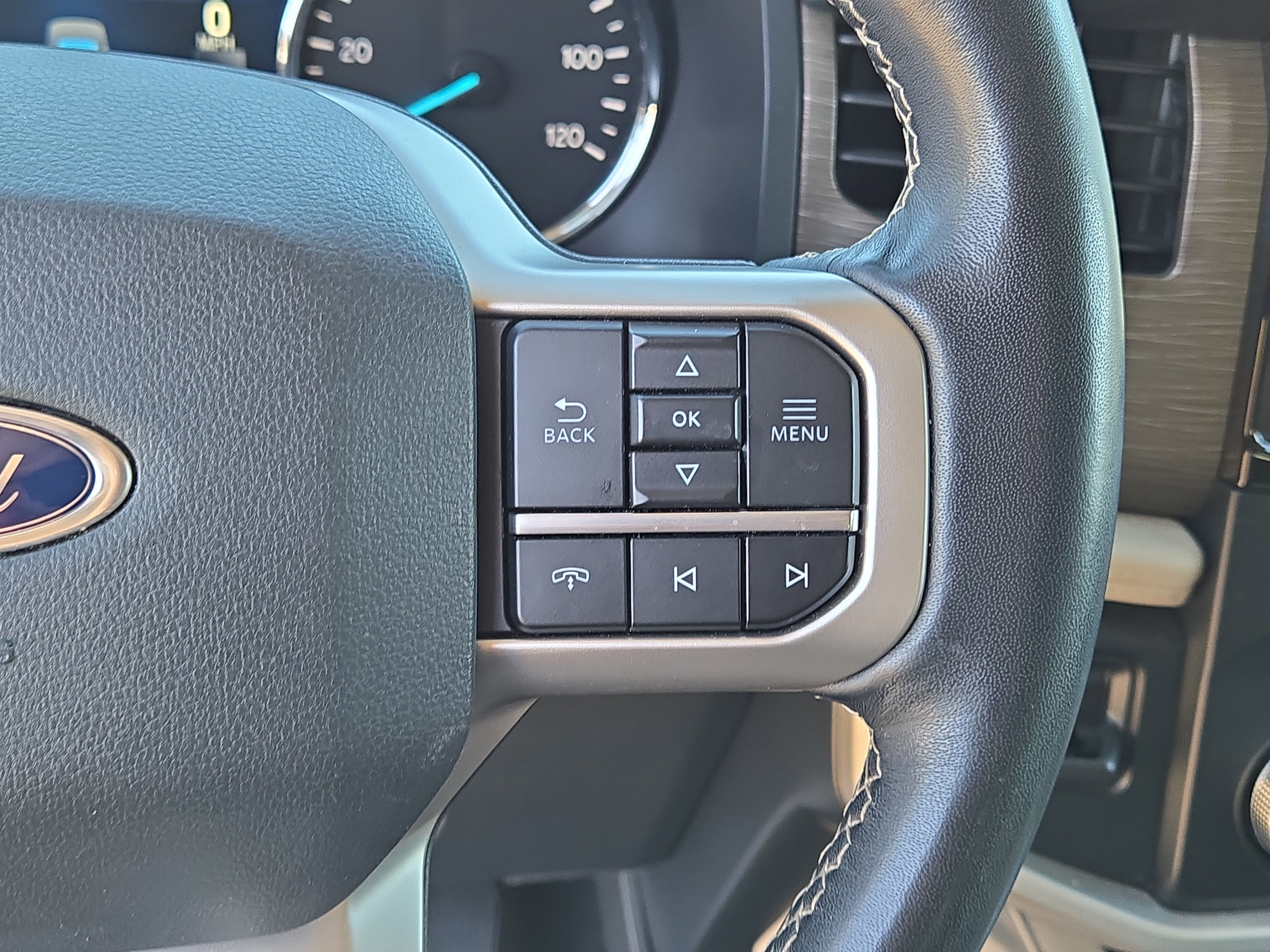 Certified 2024 Ford Expedition Limited image 29