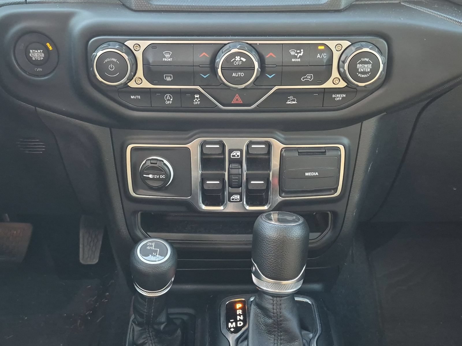 Used 2023 Jeep Wrangler Unlimited Sport AWD/4WD image 20
