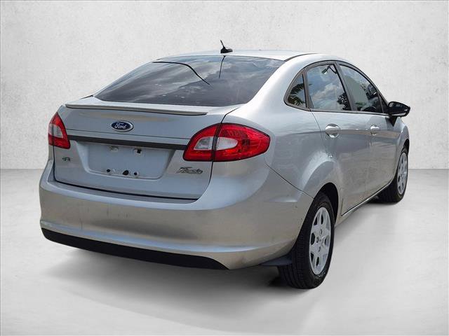 Used 2013 Ford Fiesta SE w/ Super Fuel Economy Pkg FWD image 5