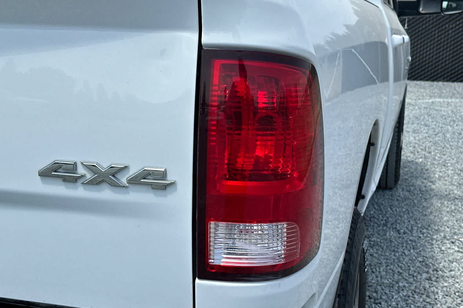 Used 2015 RAM 2500 SLT AWD/4WD image 31