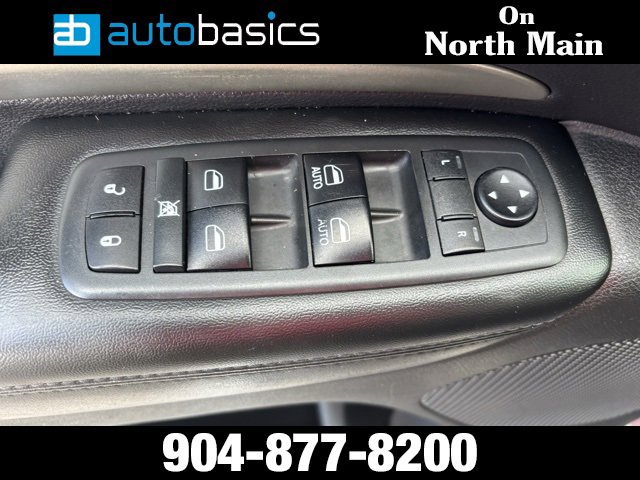 Used 2017 Dodge Durango SXT w/ 3rd Row Seating Group image 26