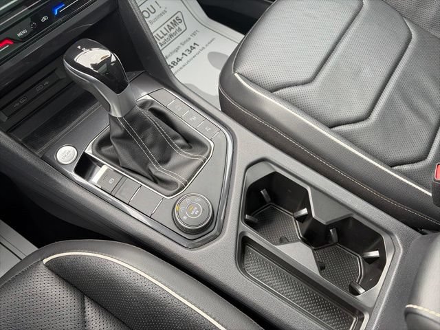 Used 2023 Volkswagen Tiguan SEL R-Line AWD/4WD image 16