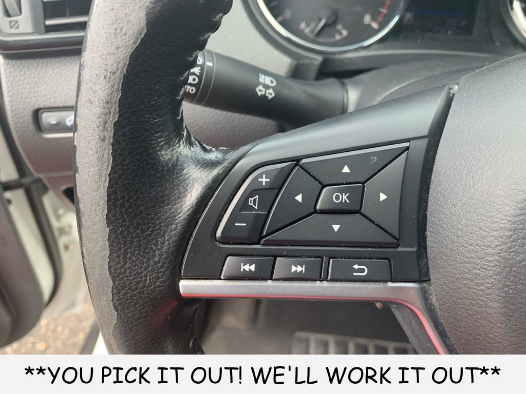 Used 2020 Nissan Rogue SV FWD image 16
