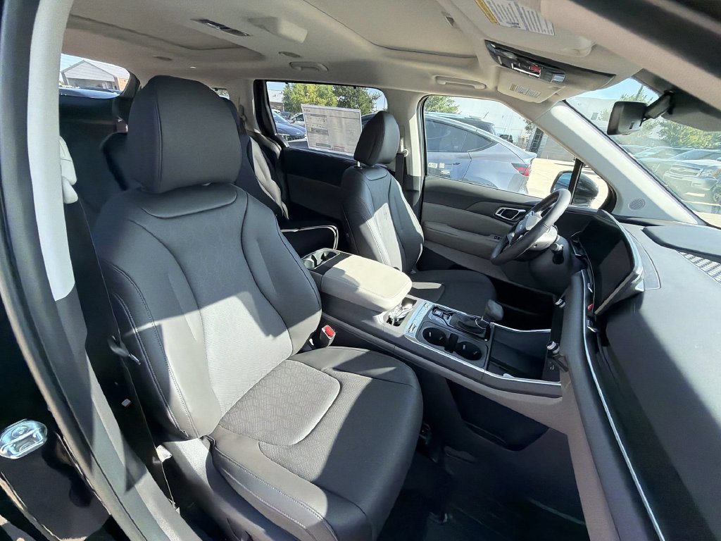 New 2027 Kia Carnival SX FWD image 28
