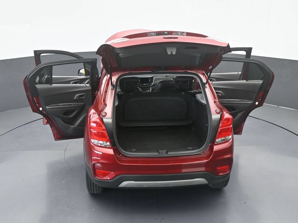 Used 2021 Chevrolet Trax LT w/ LT Convenience Package FWD image 64