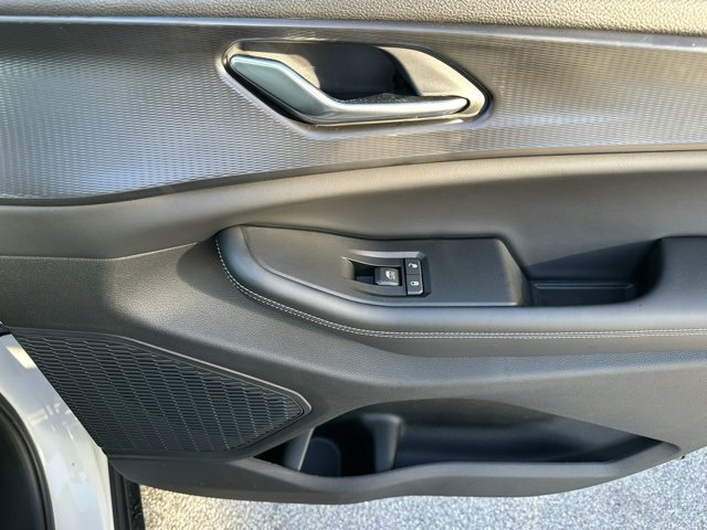 New 2025 Jeep Grand Cherokee L Altitude image 12